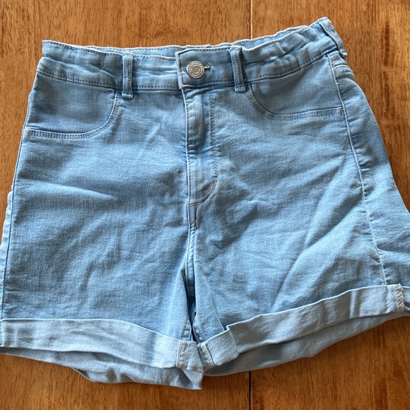 Short - Picture 3 of 4